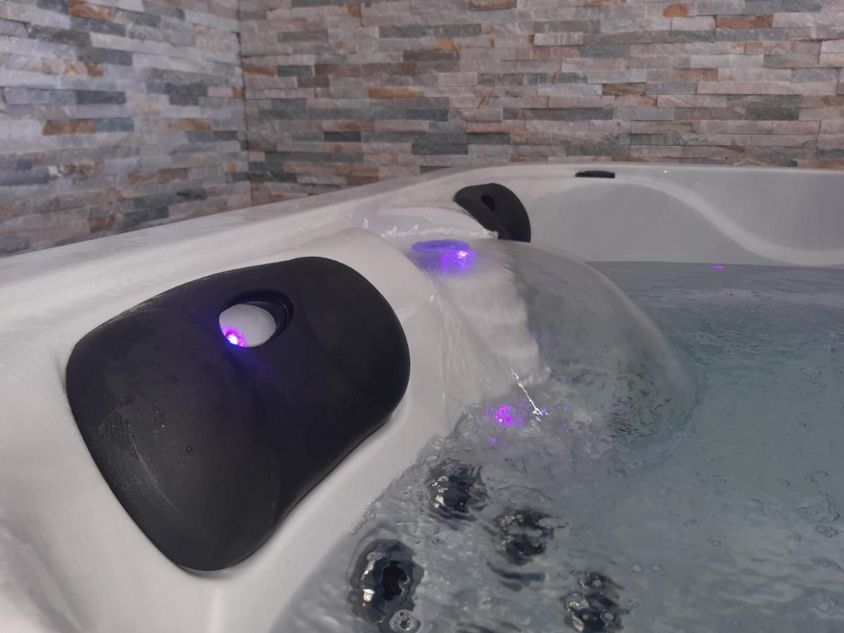 Adorelys Sejour Bien Etre - Spa Et Massage Saint-Cassien  Buitenkant foto