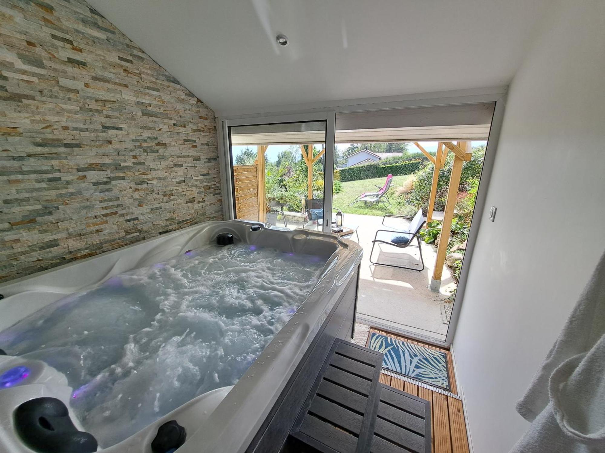Adorelys Sejour Bien Etre - Spa Et Massage Saint-Cassien  Buitenkant foto